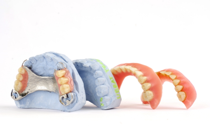 Prevent Denture Odor