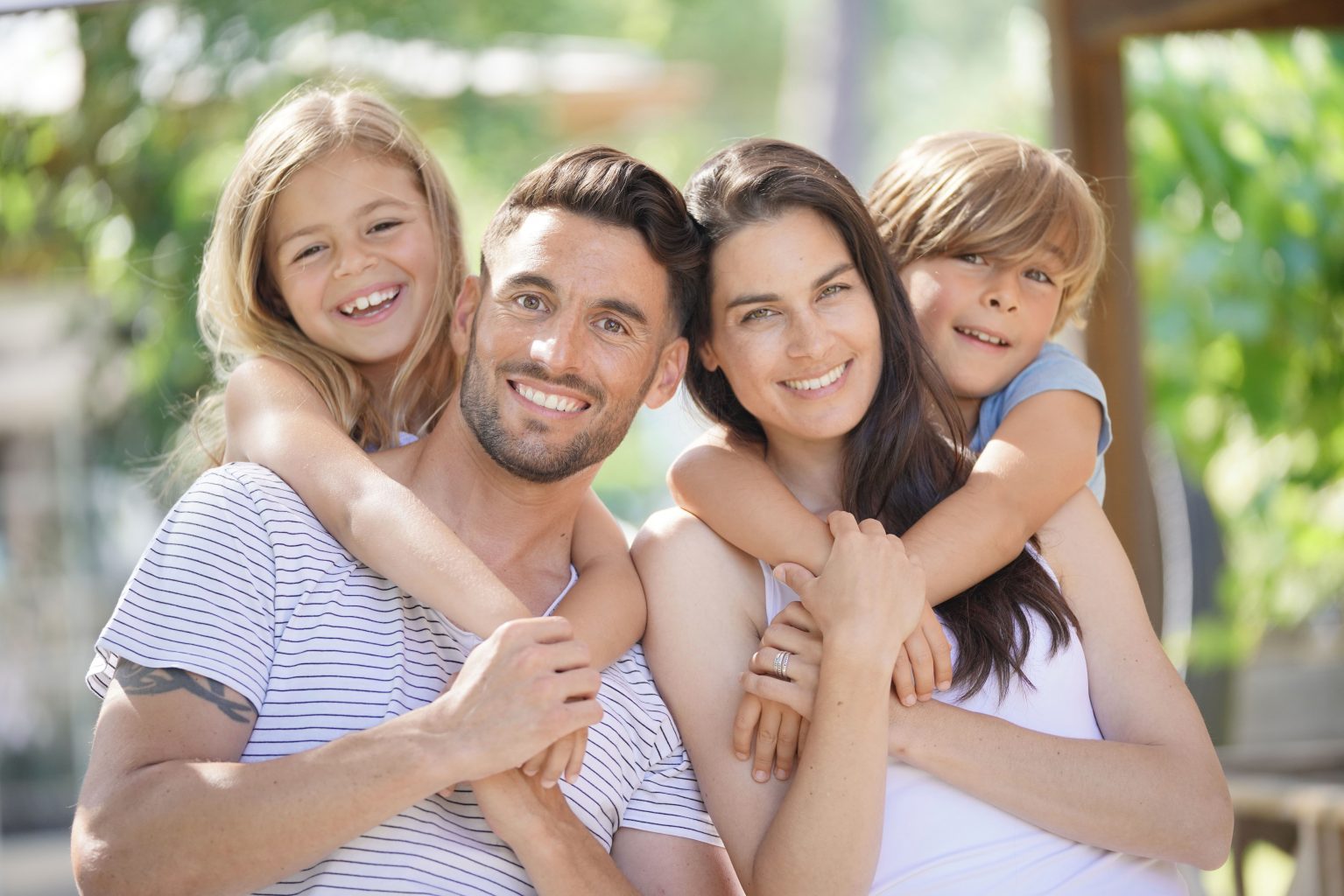 Smiling family for Colleyville dentist